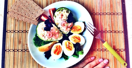 Авокадо с креветками