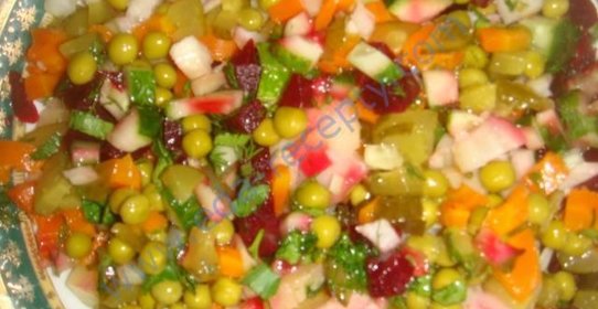 Винегрет с зеленым горошком вкусный и простой