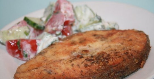 Ароматные жареные стейки лосося