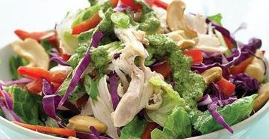 Салат с курицей, капустой и болгарским перцем