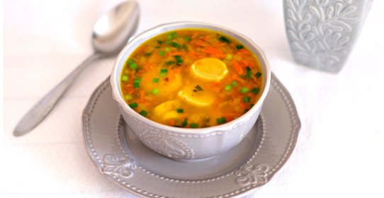 Гороховый суп с чесночными рулетиками