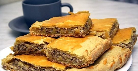 Пирог с картофелем и фаршем