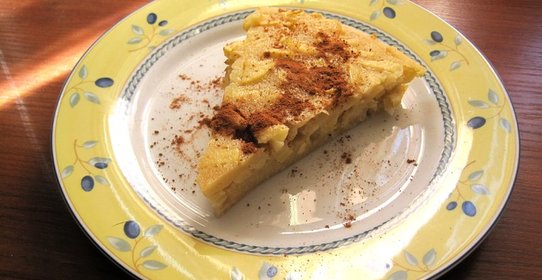 Манник с яблоками