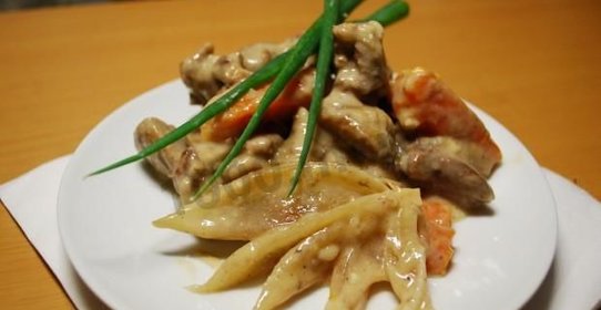 Телятина тушеная с грибами