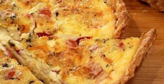 Французский пирог с кукурузой и помидорами