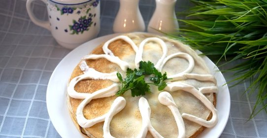 Блинный пирог с грибами