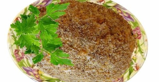 Салат с грецкими орехами и ананасом