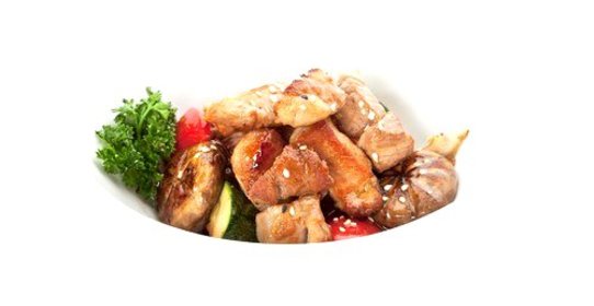 Свинина с жареными овощами в ароматном азиатском соусе с кунжутом