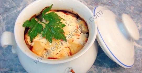 Мясо с цветной капустой в духовке в горшочках