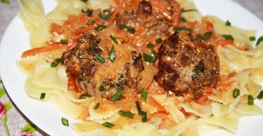 Мясные Бомбочки в томатно-сметанном соусе