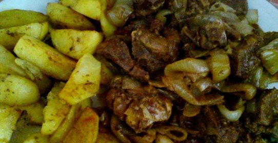 Баранина, жареная с луком