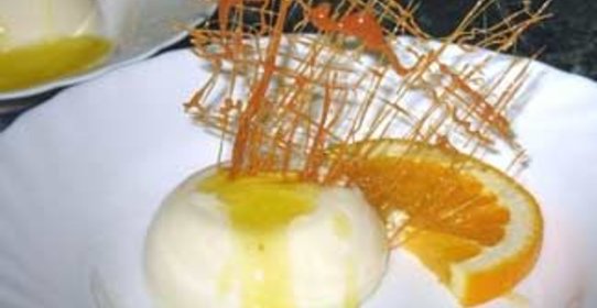 Семга с соусом бер руж и картофелем, фаршированным копченой красной рыбой