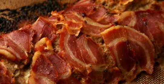 Мясной рулет с беконом и рикоттой
