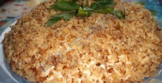 Салат Изюминка из вареной свеклы