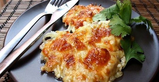 Мясо по-французски с брынзой