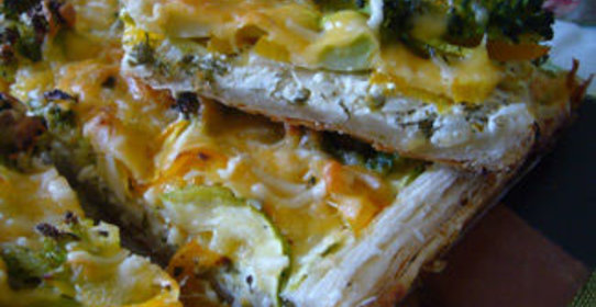 Овощной пирог с начинкой из трёх сыров