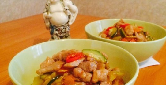 Свинина с овощами в кисло-сладком соусе