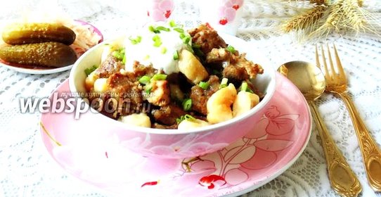 Тушёная свинина с галушками