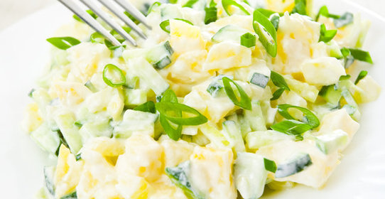 Картофельный салат с зеленым луком