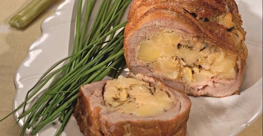 Телятина, фаршированная картофелем и луком