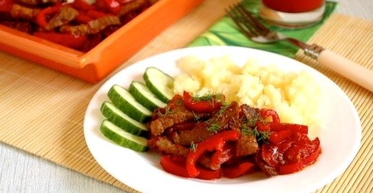 Телятина жареная с овощами