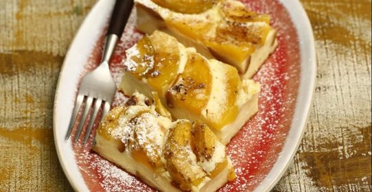 Запеченные гренки с персиками