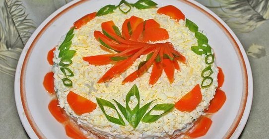 Салат из консервированной скумбрии