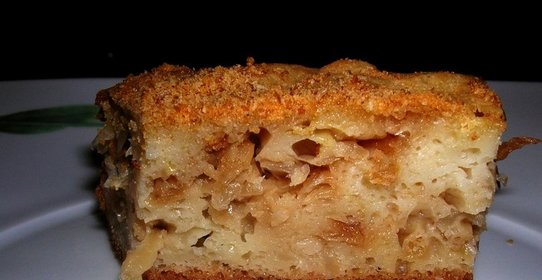 Шарлотка с капустой на кефире