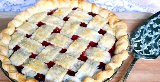 Пирог с вишней из песочного теста