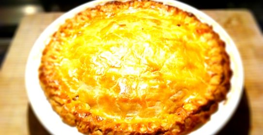 Луковый пирог из песочного теста