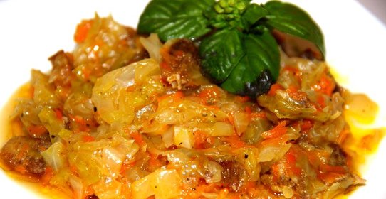 Тушеная капуста с говядиной