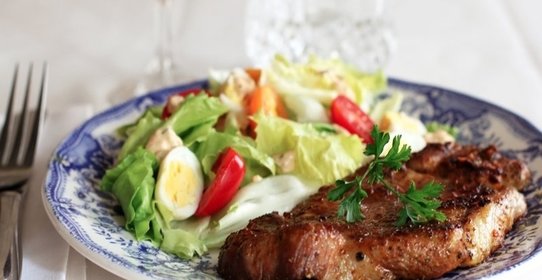 Стейк из свинины в духовке