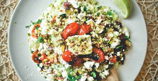 Салат табуле с овощами-гриль и сыром фета