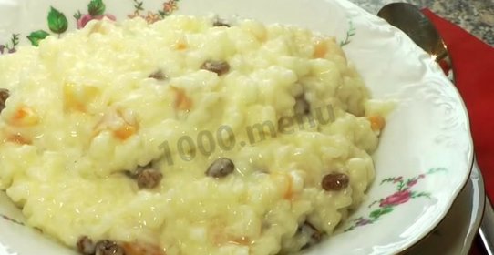 Рисовая каша с изюмом и молоком