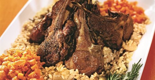 Отбивные из баранины с грибным ризотто