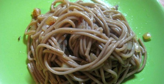 Лапша соба с луком