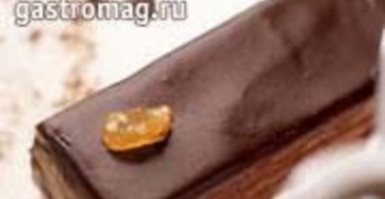 Шоколадное пирожное с изюмом