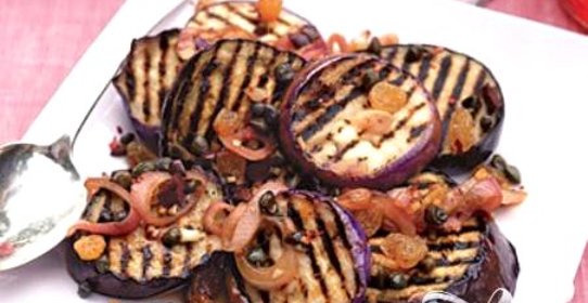 Жареные баклажаны с маслинами и каперсами