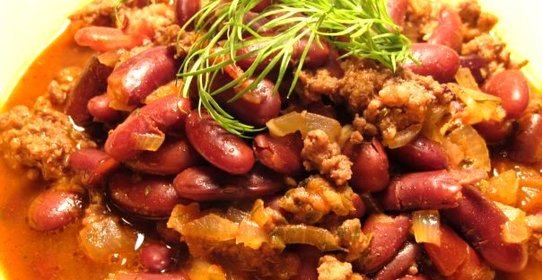 Фасоль, тушеная с мясом