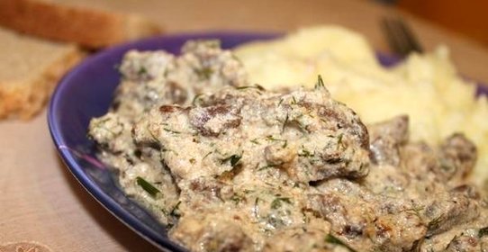 Тушеная телятина со сливками