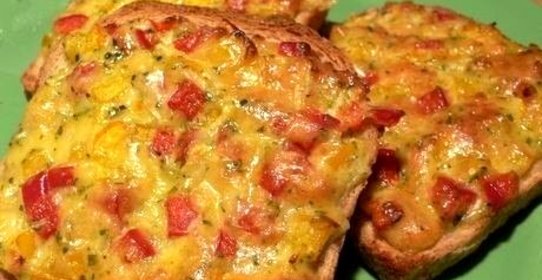 Запеченные тосты с паприкой