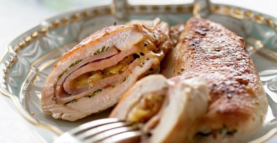 Грудка цыпленка с ветчиной и сыром