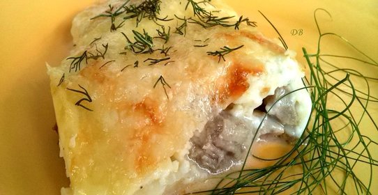 Мясо под молочным соусом