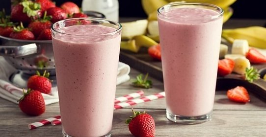 Клубнично-банановый смузи