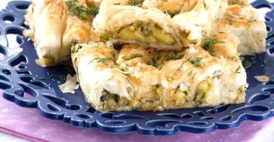 Греческий пирог с цукини, фетой и зеленью (Kolokithopita)