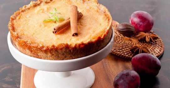 Страсбургский пирог со сливами и творогом