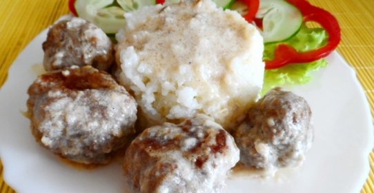 Мясные тефтельки с соусом