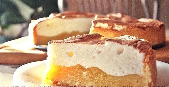 Лимонный пирог с запеченными белками