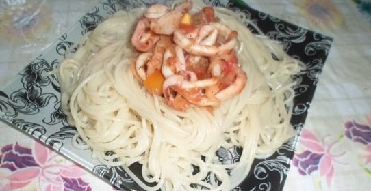 Гуляш из кальмаров