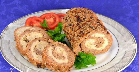 Мясной рулет Праздничный